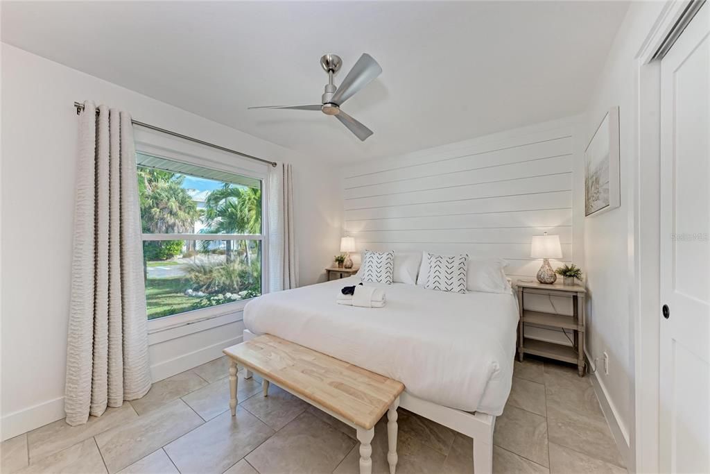 На продажу: $2,095,900 (3 спален, 3 ванн, 1240 Квадратных фут)