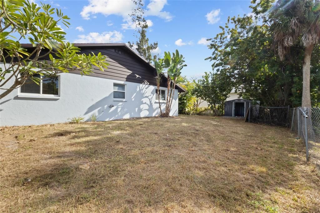 For Sale: $185,000 (2 beds, 2 baths, 1128 Square Feet)