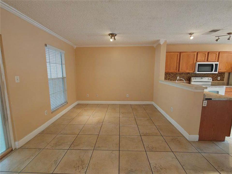 En Renta: $1,900 (2 camas, 2 baños, 1011 Pies cuadrados)