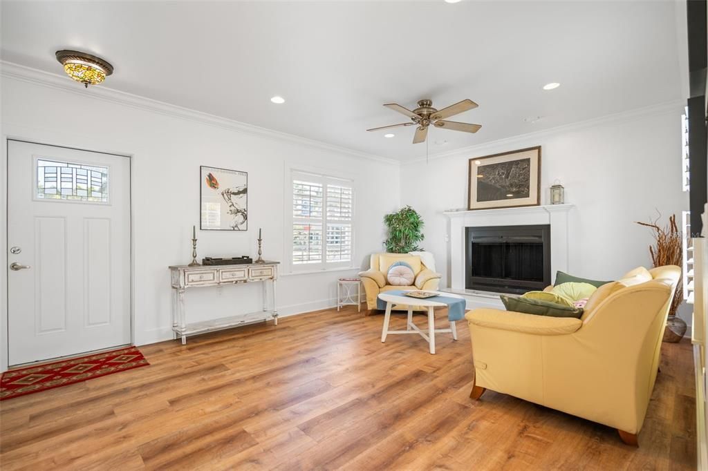 待售: $449,000 (3 贝兹, 2 浴室, 1676 平方英尺)