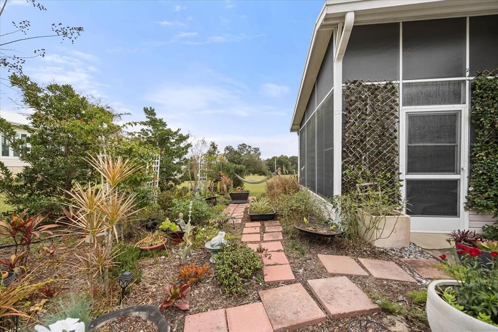 En Venta: $154,700 (2 camas, 2 baños, 1100 Pies cuadrados)