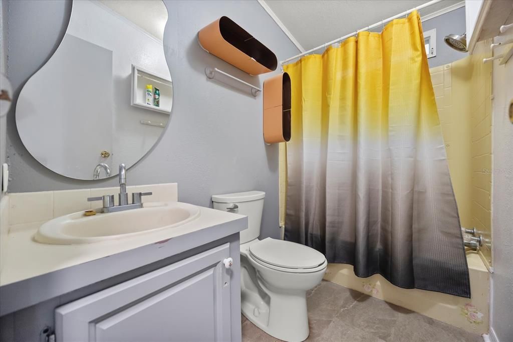 En Venta: $154,700 (2 camas, 2 baños, 1100 Pies cuadrados)