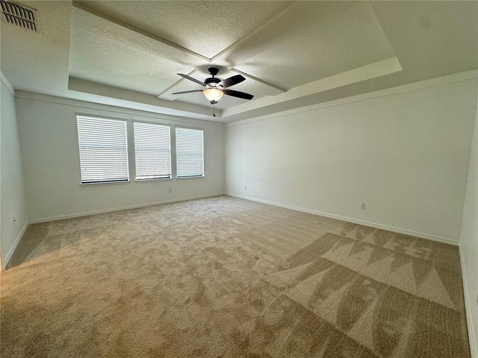 出租: $3,100 (5 贝兹, 3 浴室, 2580 平方英尺)