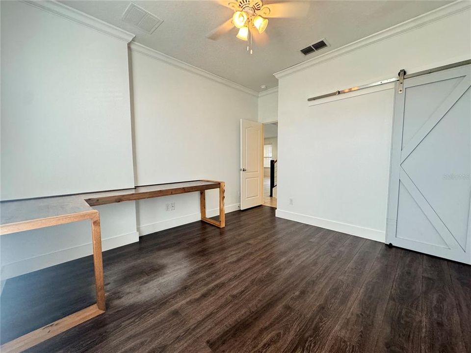 出租: $3,100 (5 贝兹, 3 浴室, 2580 平方英尺)