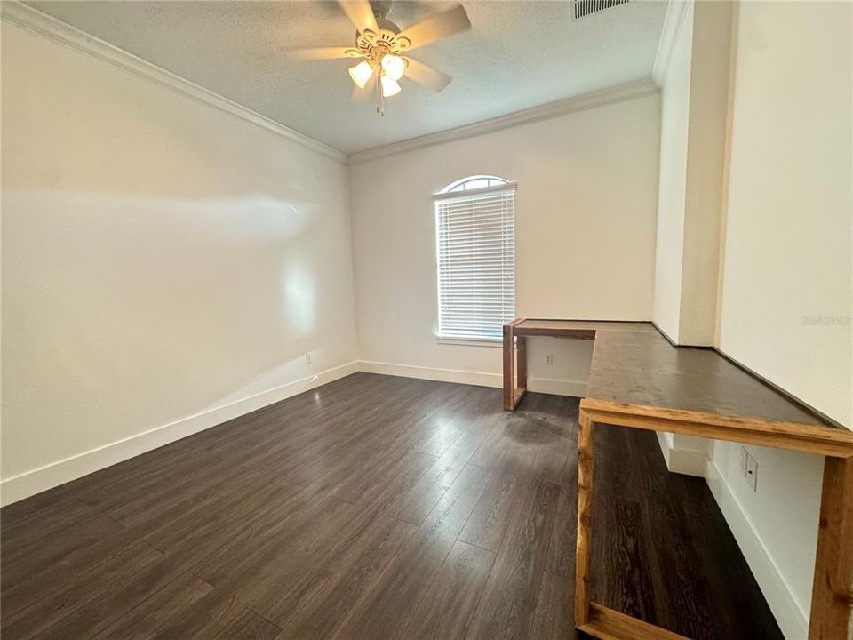 出租: $3,100 (5 贝兹, 3 浴室, 2580 平方英尺)