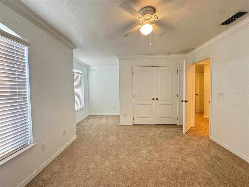 出租: $3,100 (5 贝兹, 3 浴室, 2580 平方英尺)