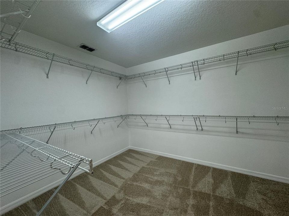 出租: $3,100 (5 贝兹, 3 浴室, 2580 平方英尺)