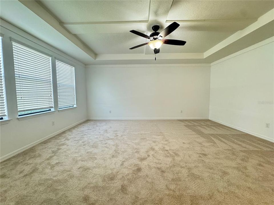 出租: $3,100 (5 贝兹, 3 浴室, 2580 平方英尺)