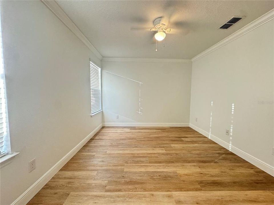 出租: $3,100 (5 贝兹, 3 浴室, 2580 平方英尺)