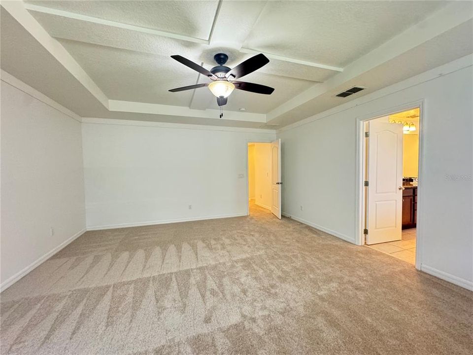 出租: $3,100 (5 贝兹, 3 浴室, 2580 平方英尺)