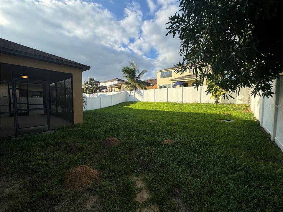 出租: $3,100 (5 贝兹, 3 浴室, 2580 平方英尺)