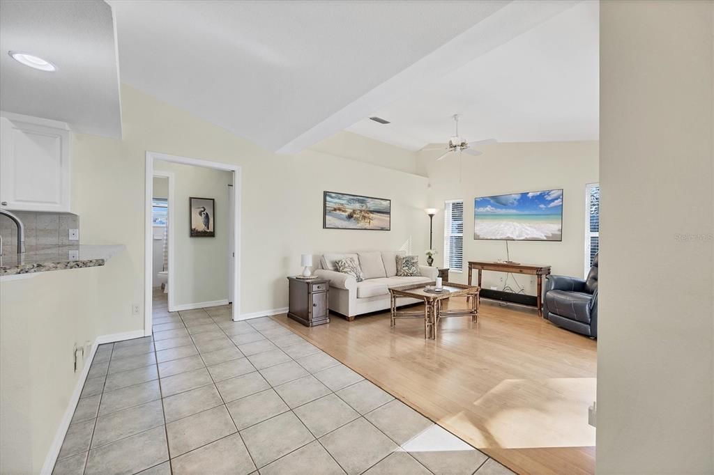 Active With Contract: $520,000 (3 beds, 2 baths, 1976 Square Feet)