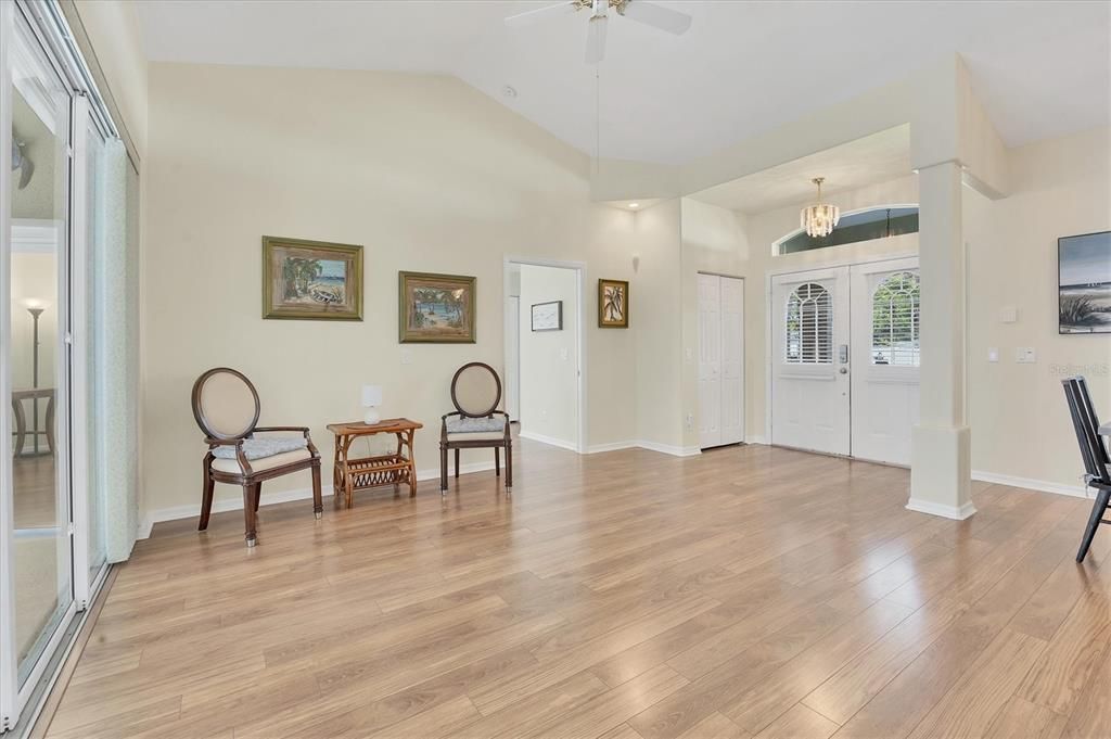 Active With Contract: $520,000 (3 beds, 2 baths, 1976 Square Feet)