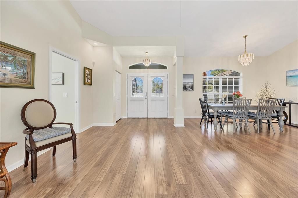 Active With Contract: $520,000 (3 beds, 2 baths, 1976 Square Feet)