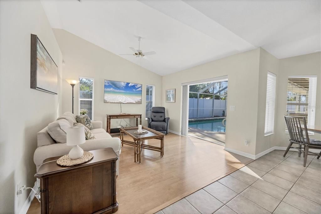 Active With Contract: $520,000 (3 beds, 2 baths, 1976 Square Feet)