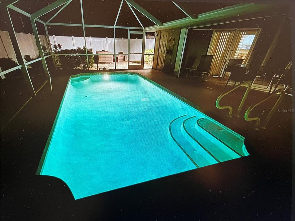 Active With Contract: $520,000 (3 beds, 2 baths, 1976 Square Feet)