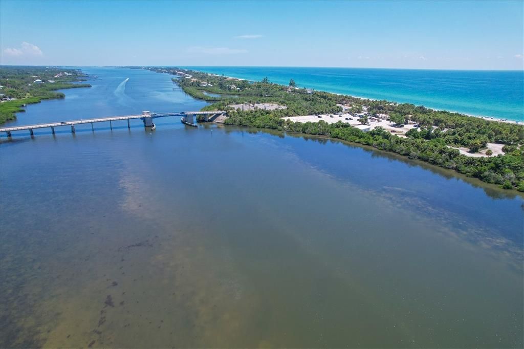 Active With Contract: $520,000 (3 beds, 2 baths, 1976 Square Feet)