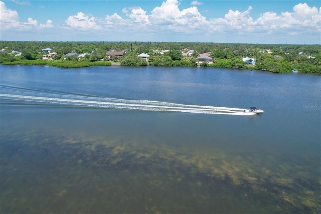 Active With Contract: $520,000 (3 beds, 2 baths, 1976 Square Feet)