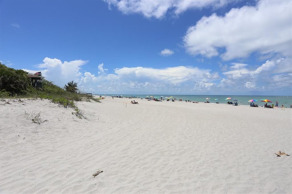 Active With Contract: $520,000 (3 beds, 2 baths, 1976 Square Feet)