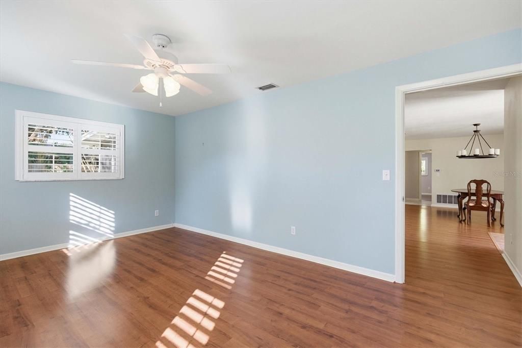 En Venta: $599,000 (2 camas, 2 baños, 1532 Pies cuadrados)