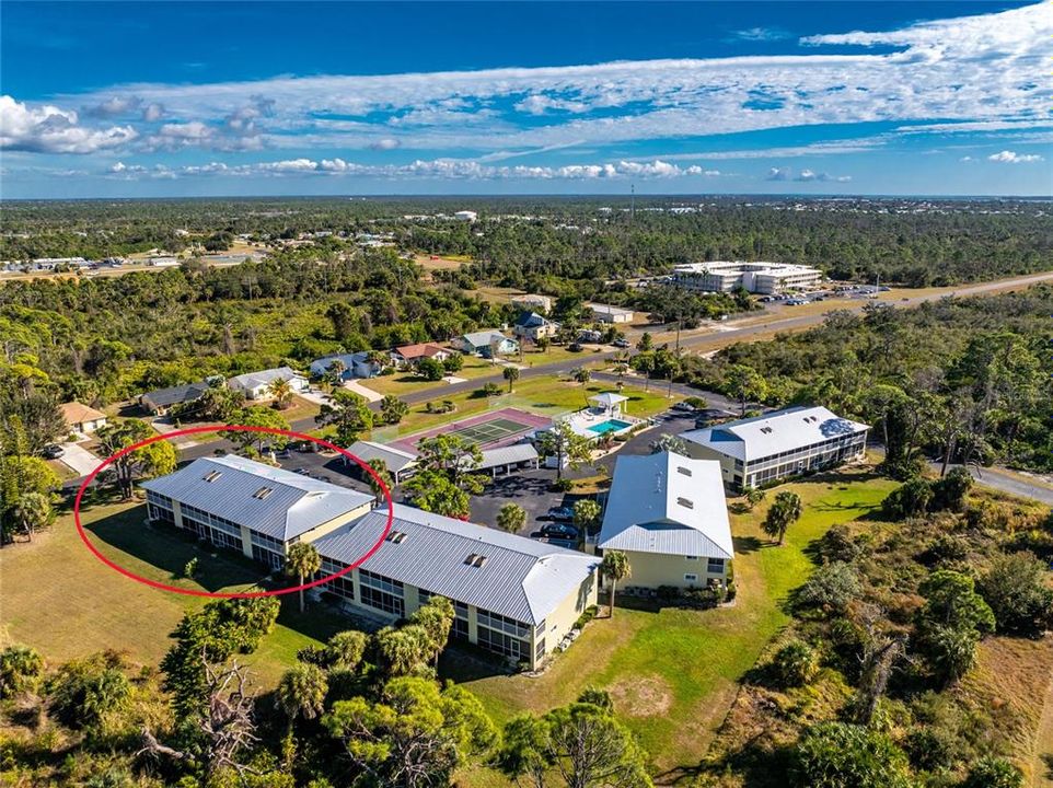 For Sale: $149,900 (2 beds, 2 baths, 933 Square Feet)