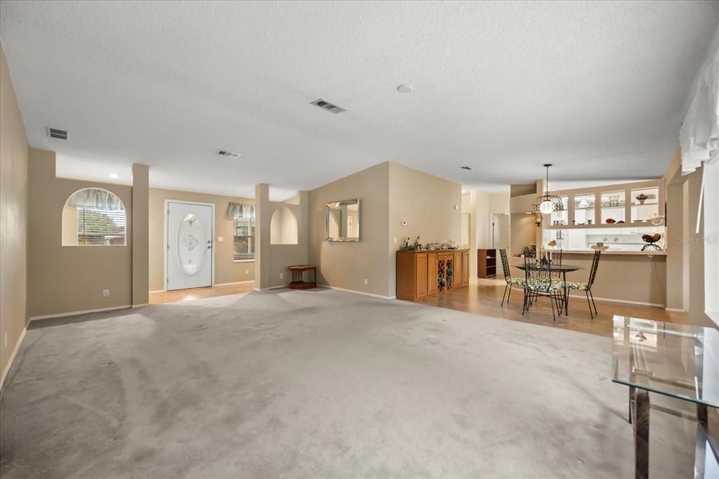 En Venta: $235,000 (3 camas, 2 baños, 1851 Pies cuadrados)