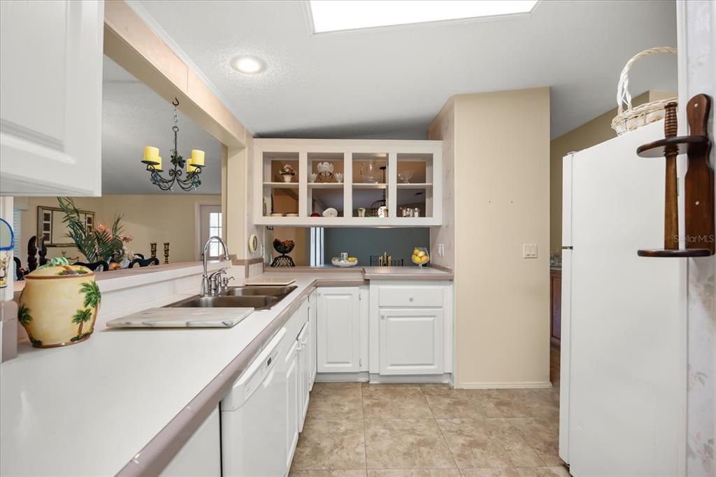 En Venta: $235,000 (3 camas, 2 baños, 1851 Pies cuadrados)