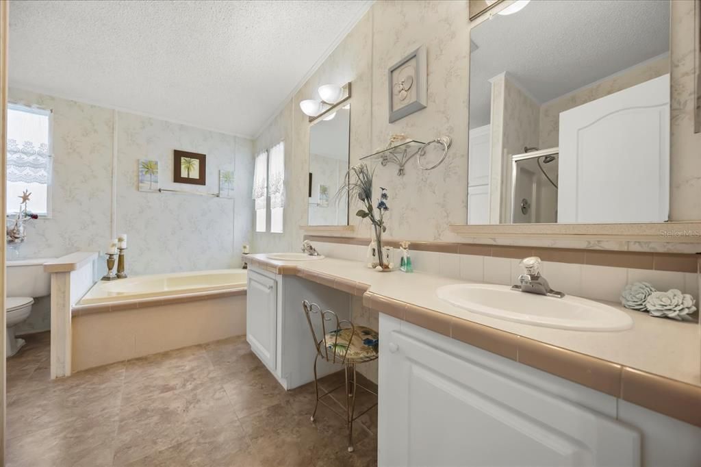 En Venta: $235,000 (3 camas, 2 baños, 1851 Pies cuadrados)