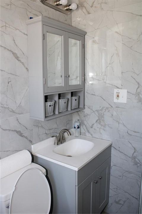 For Rent: $2,300 (3 beds, 1 baths, 1372 Square Feet)