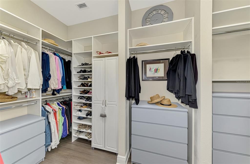 For Sale: $925,000 (4 beds, 4 baths, 3004 Square Feet)