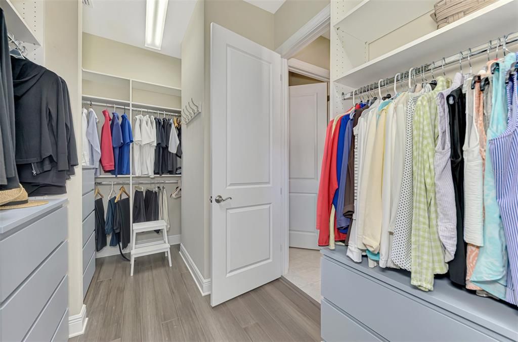 For Sale: $925,000 (4 beds, 4 baths, 3004 Square Feet)