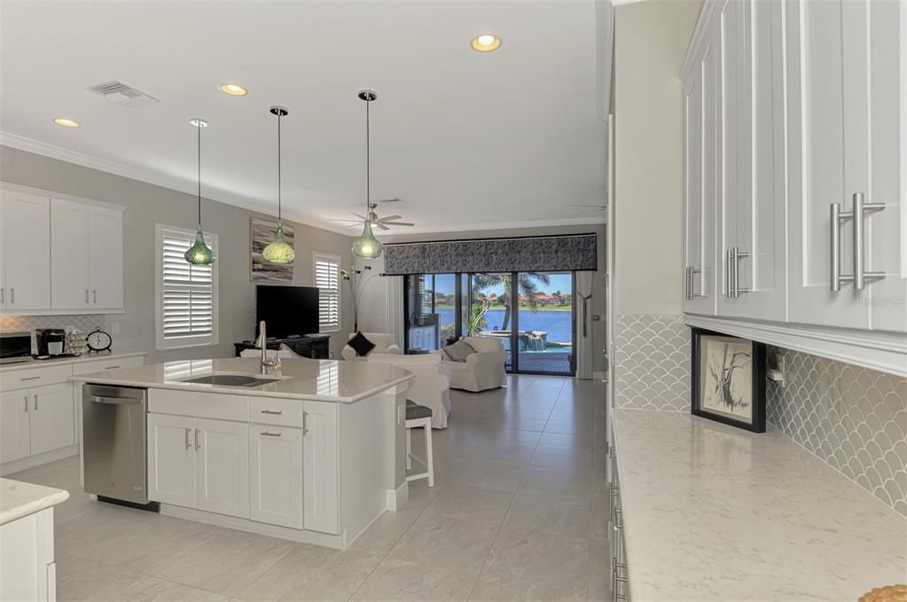 For Sale: $925,000 (4 beds, 4 baths, 3004 Square Feet)