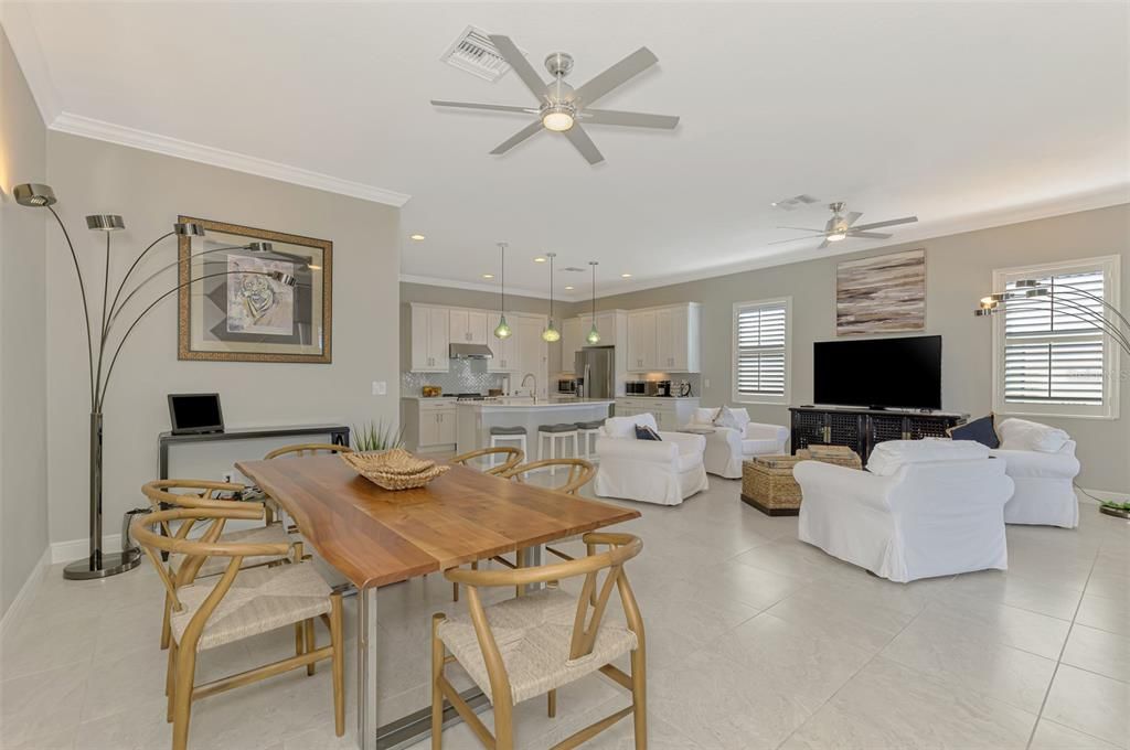 For Sale: $925,000 (4 beds, 4 baths, 3004 Square Feet)