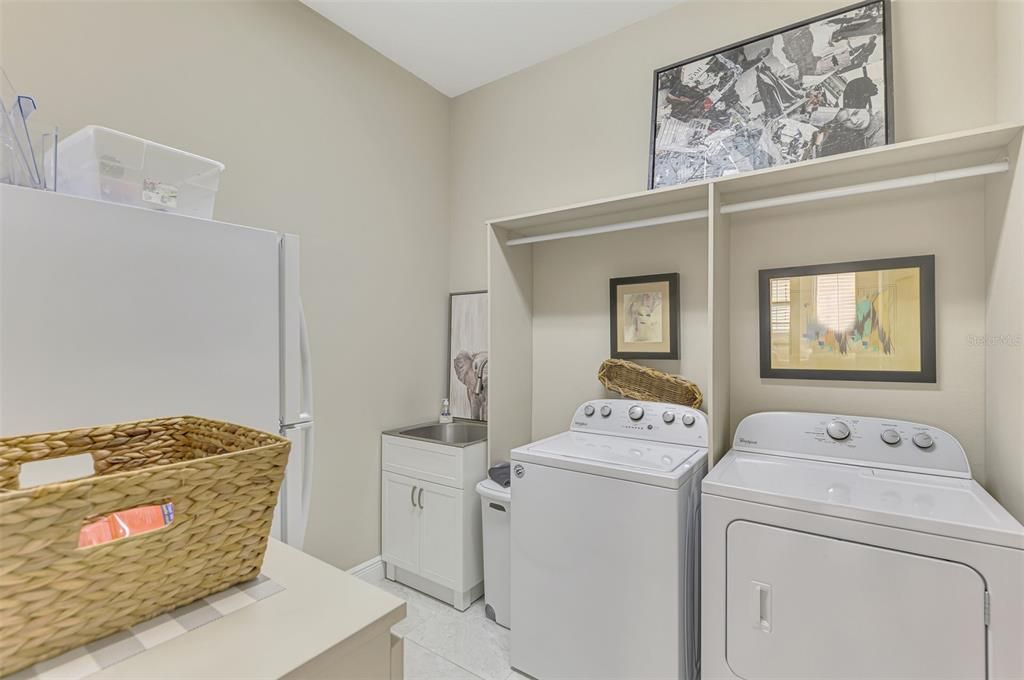 For Sale: $925,000 (4 beds, 4 baths, 3004 Square Feet)