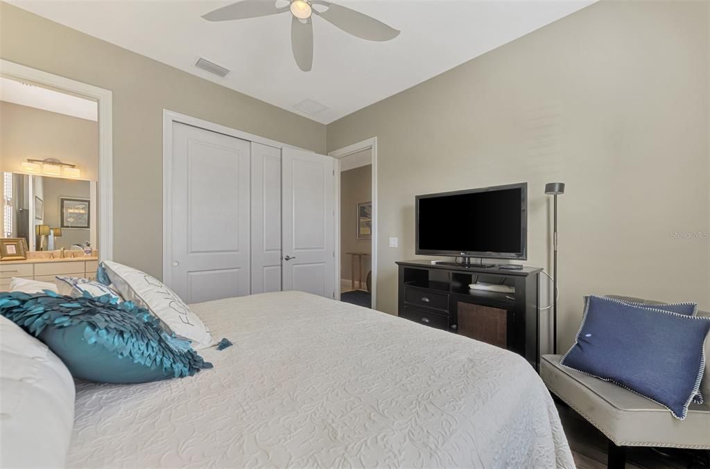 For Sale: $925,000 (4 beds, 4 baths, 3004 Square Feet)