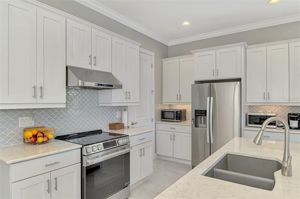 For Sale: $925,000 (4 beds, 4 baths, 3004 Square Feet)