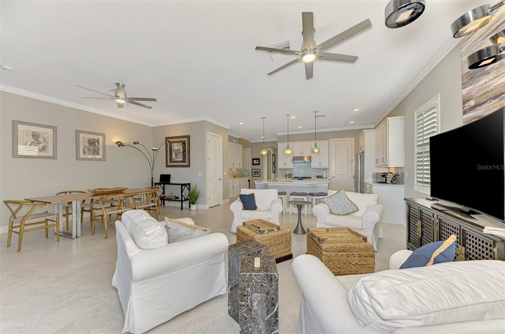 For Sale: $925,000 (4 beds, 4 baths, 3004 Square Feet)