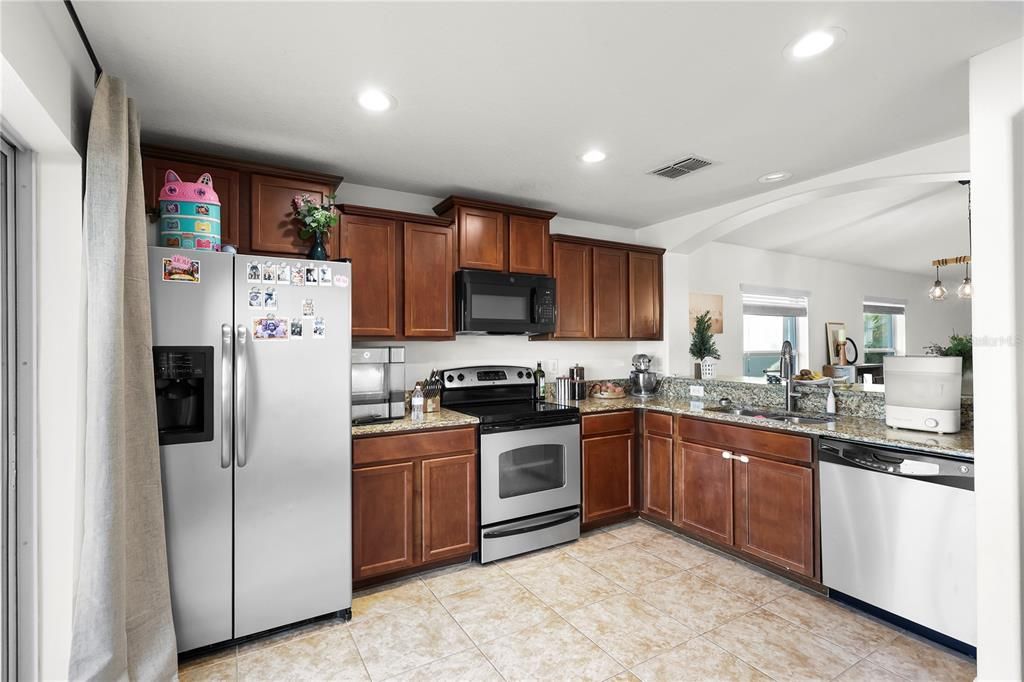 出租: $2,150 (3 贝兹, 2 浴室, 1360 平方英尺)