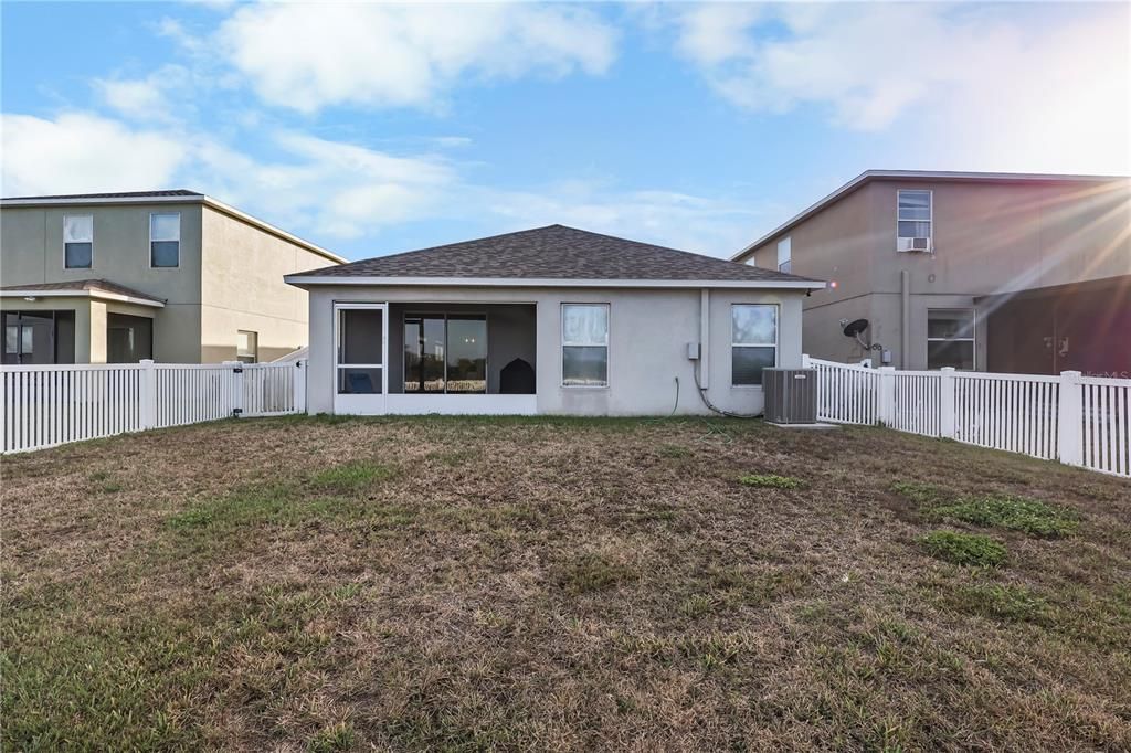 出租: $2,150 (3 贝兹, 2 浴室, 1360 平方英尺)