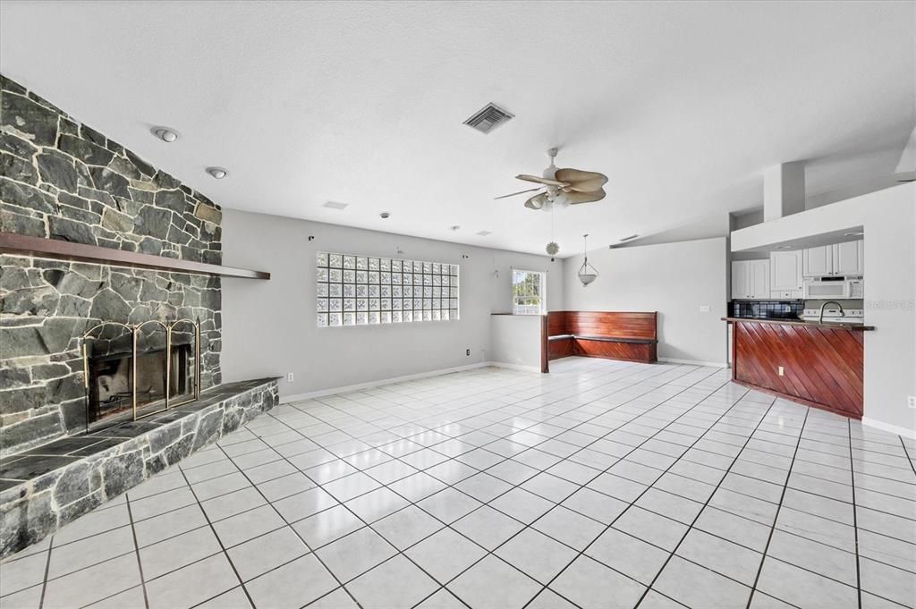 For Sale: $500,000 (4 beds, 3 baths, 3458 Square Feet)