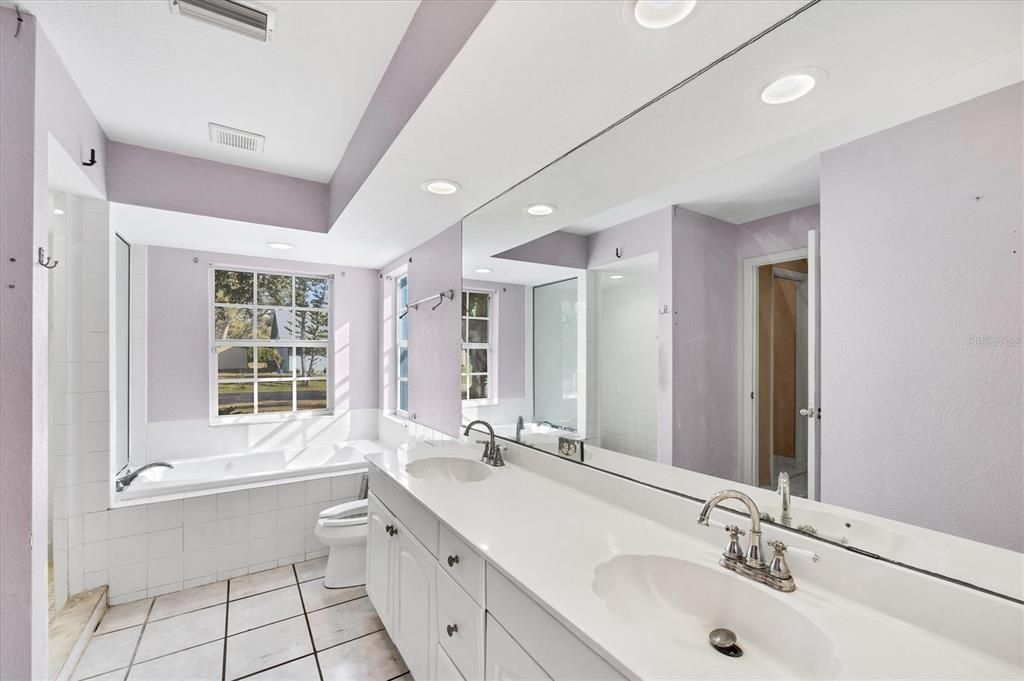 For Sale: $500,000 (4 beds, 3 baths, 3458 Square Feet)