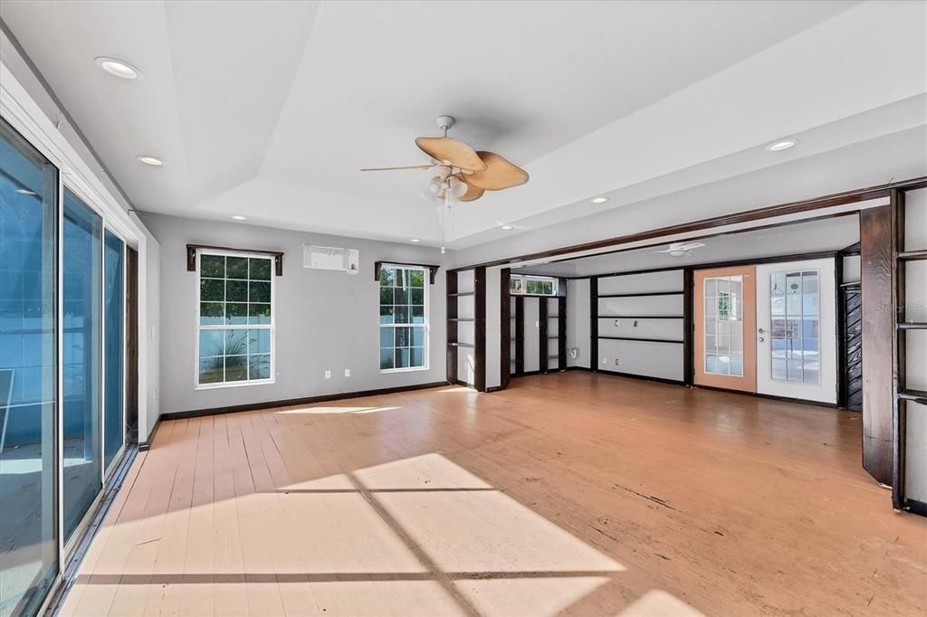 For Sale: $500,000 (4 beds, 3 baths, 3458 Square Feet)