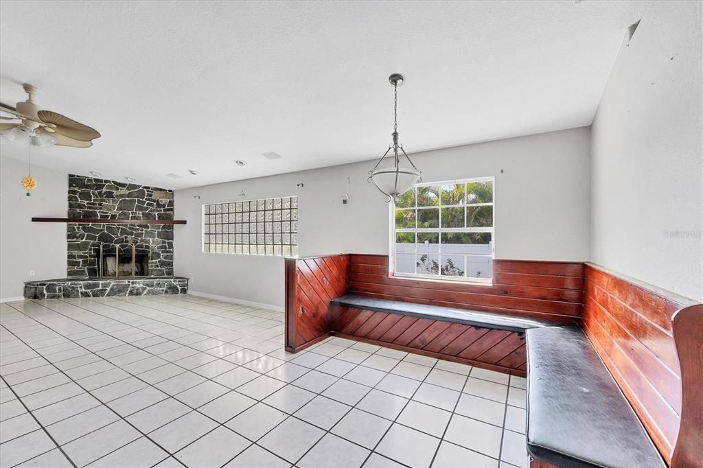 For Sale: $500,000 (4 beds, 3 baths, 3458 Square Feet)