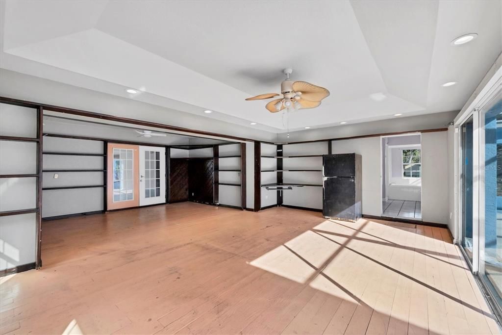 For Sale: $500,000 (4 beds, 3 baths, 3458 Square Feet)