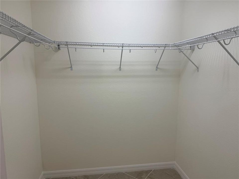 На продажу: $375,000 (3 спален, 2 ванн, 1769 Квадратных фут)