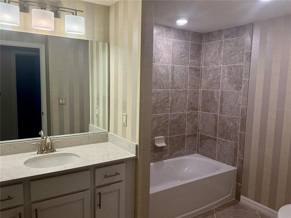 На продажу: $375,000 (3 спален, 2 ванн, 1769 Квадратных фут)