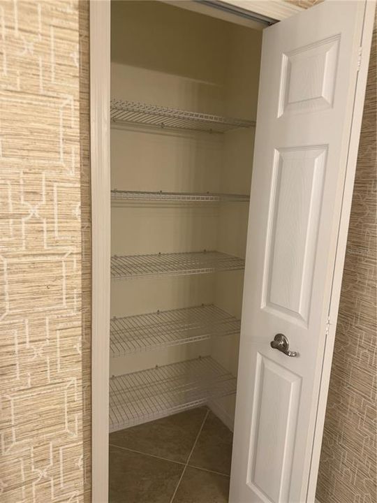 На продажу: $375,000 (3 спален, 2 ванн, 1769 Квадратных фут)