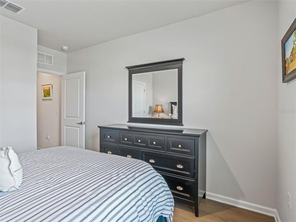 На продажу: $333,900 (3 спален, 2 ванн, 1509 Квадратных фут)