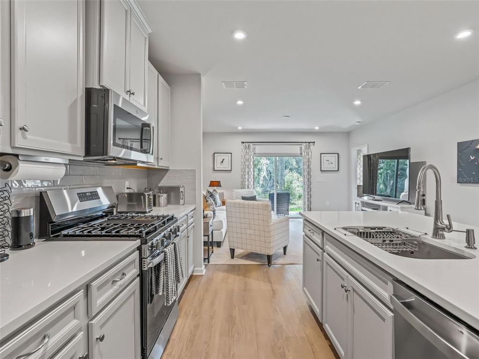 На продажу: $333,900 (3 спален, 2 ванн, 1509 Квадратных фут)