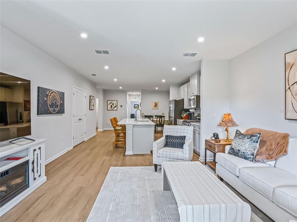 На продажу: $333,900 (3 спален, 2 ванн, 1509 Квадратных фут)